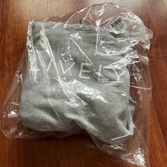 NWT Lively Hoodie Sweatshirt - size MEDIUM - Picture 6 of 6
